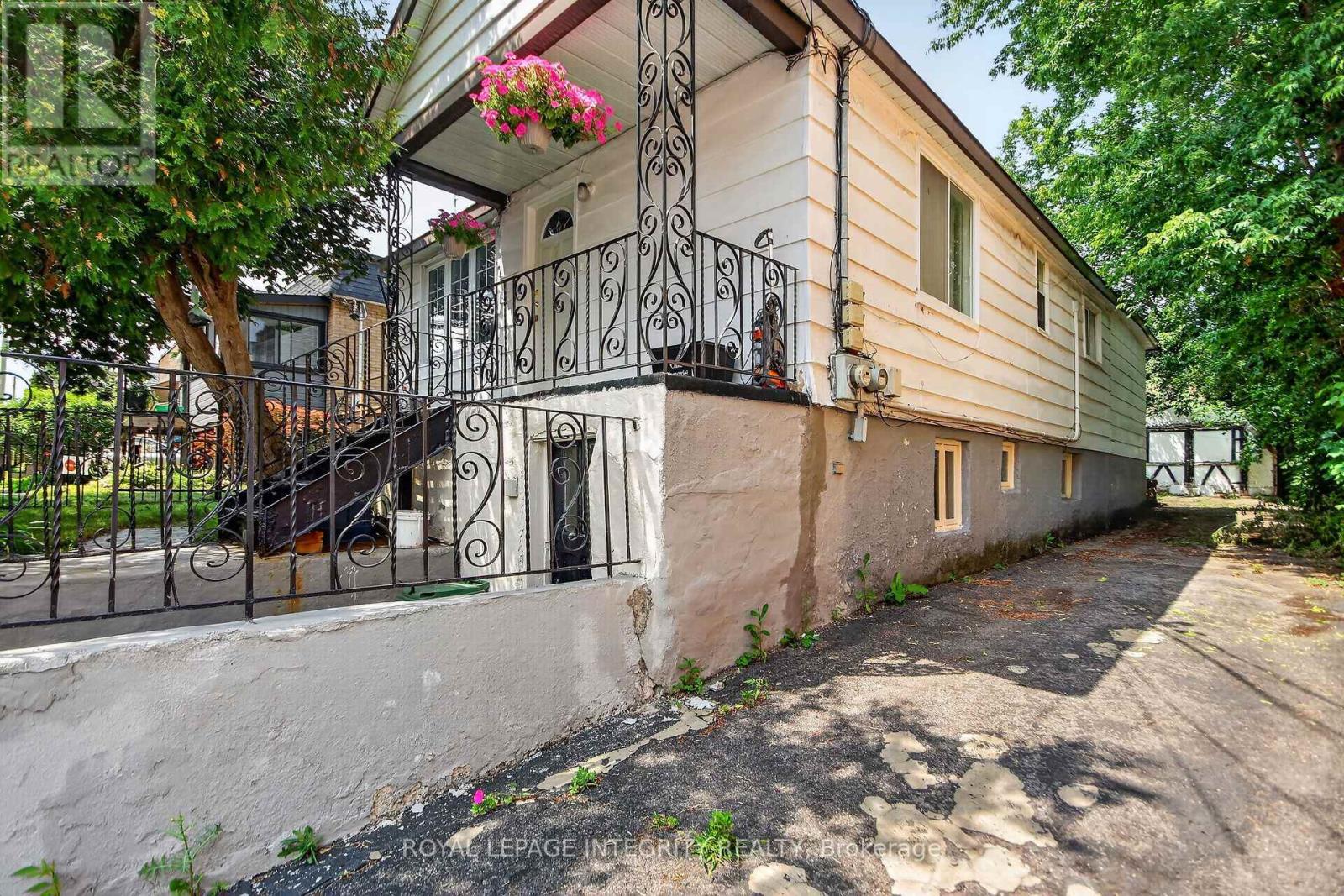 173 Genest Street, Ottawa, Ontario  K1L 7Y8 - Photo 4 - X13636198