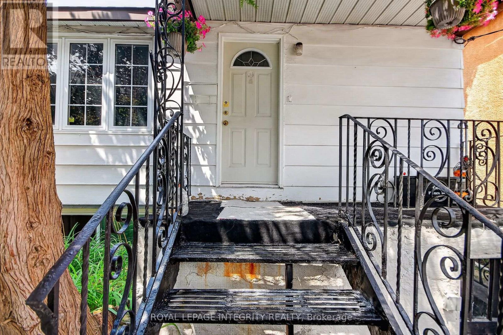 173 Genest Street, Ottawa, Ontario  K1L 7Y8 - Photo 5 - X13636198