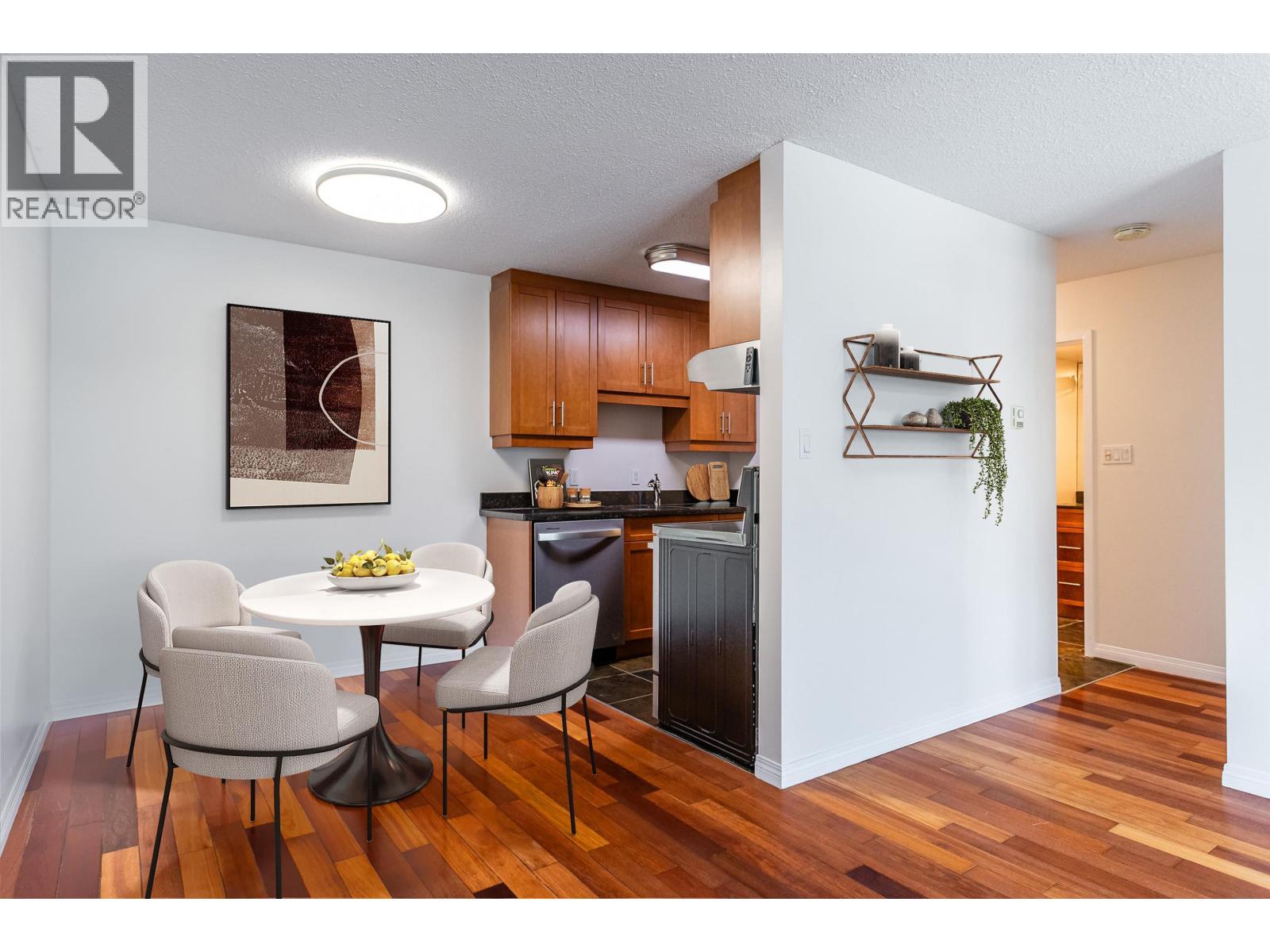 209 275 W 2nd Street, North Vancouver, British Columbia  V7M 1C9 - Photo 2 - R3150461