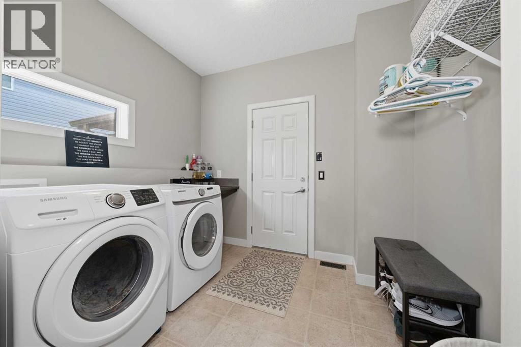 4 Drake Landing Gate, Okotoks, Alberta  T1S 0E5 - Photo 15 - A2333528