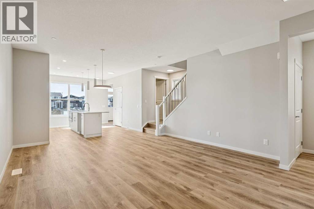 471 Hotchkiss Manor SE, Calgary, Alberta  T3S 0N3 - Photo 3 - A2333855