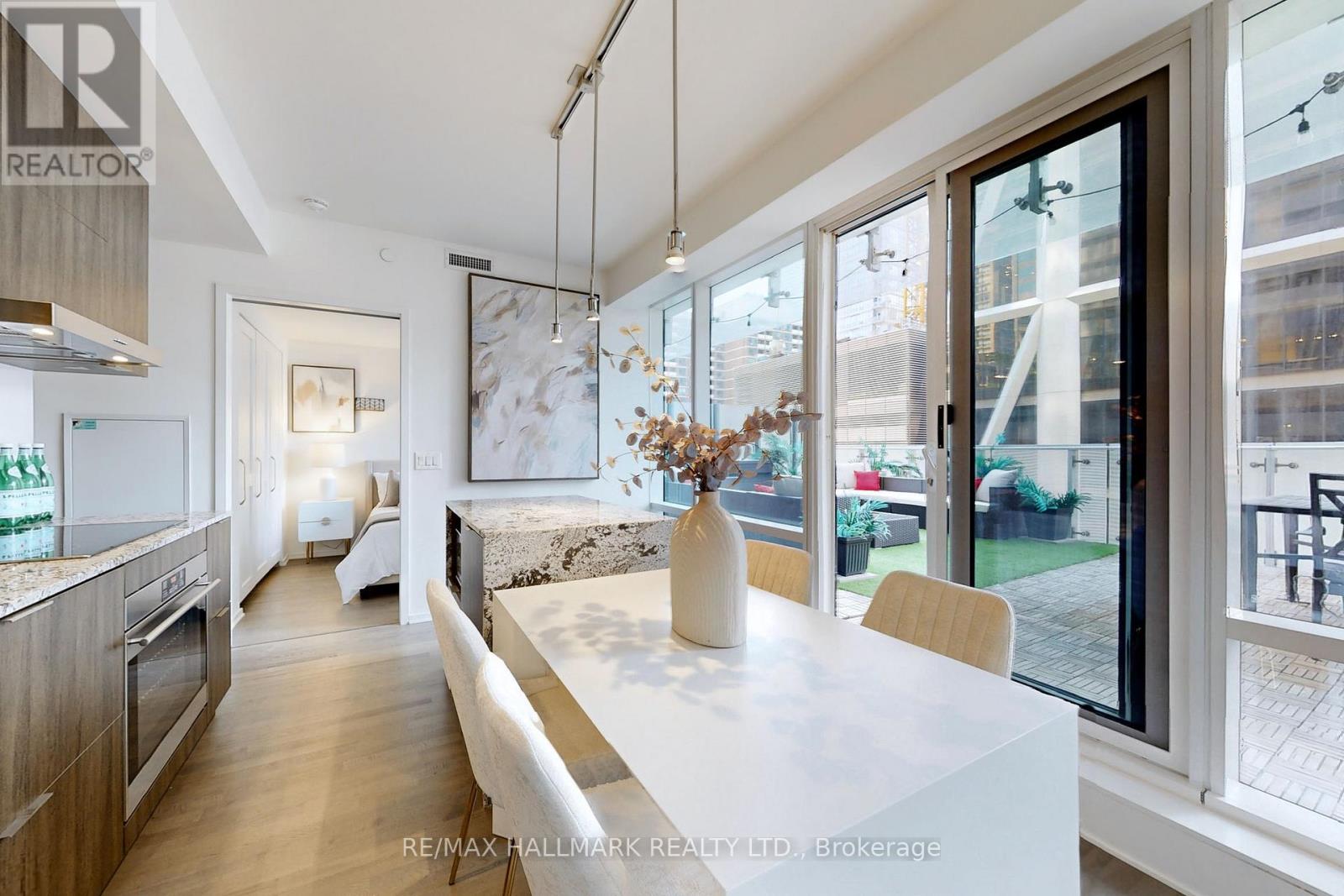 520 - 1 Bloor Street E, Toronto, Ontario  M4W 0A8 - Photo 4 - C13636150