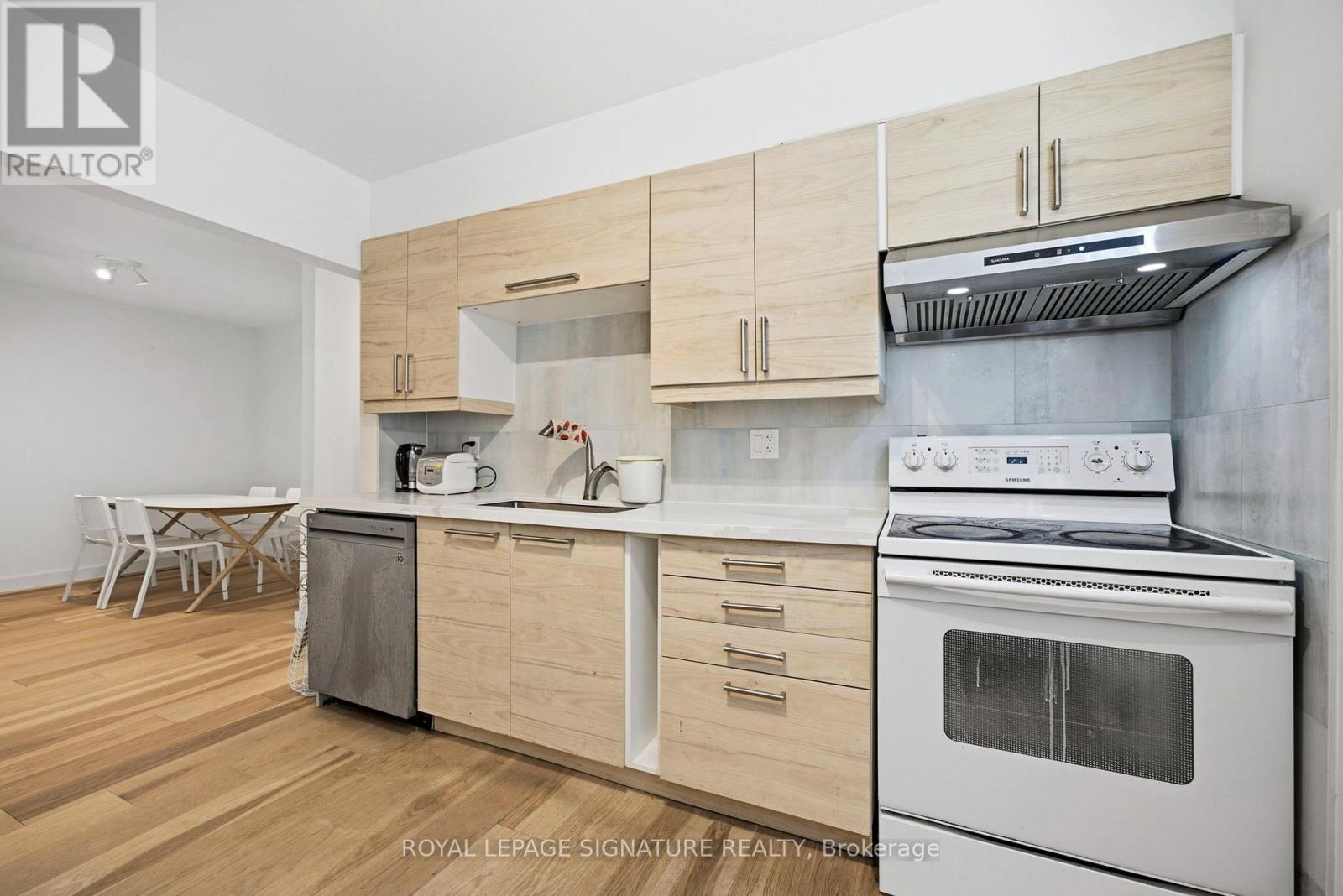 Main - 293 Glenforest Road, Toronto, Ontario  M4N 2A5 - Photo 13 - C13636168