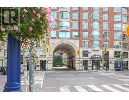 305 - 38 AVENUE ROAD, Toronto, Ontario