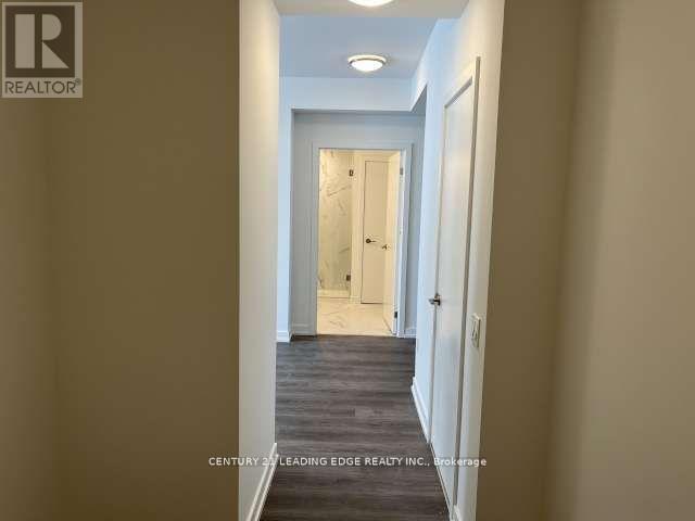 N2906 - 7 GOLDEN LION HEIGHTS
