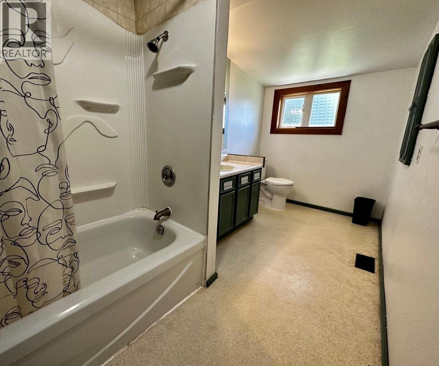 504 Needham Drive, Revelstoke, British Columbia  V0E 2S0 - Photo 6 - 10396783