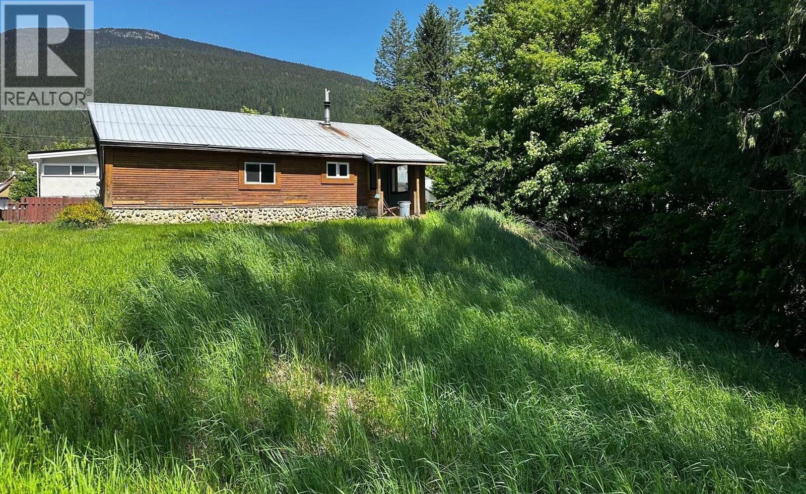 504 Needham Drive, Revelstoke, British Columbia