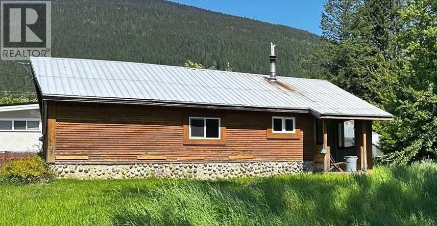 504 Needham Drive, Revelstoke, British Columbia  V0E 2S0 - Photo 11 - 10396783