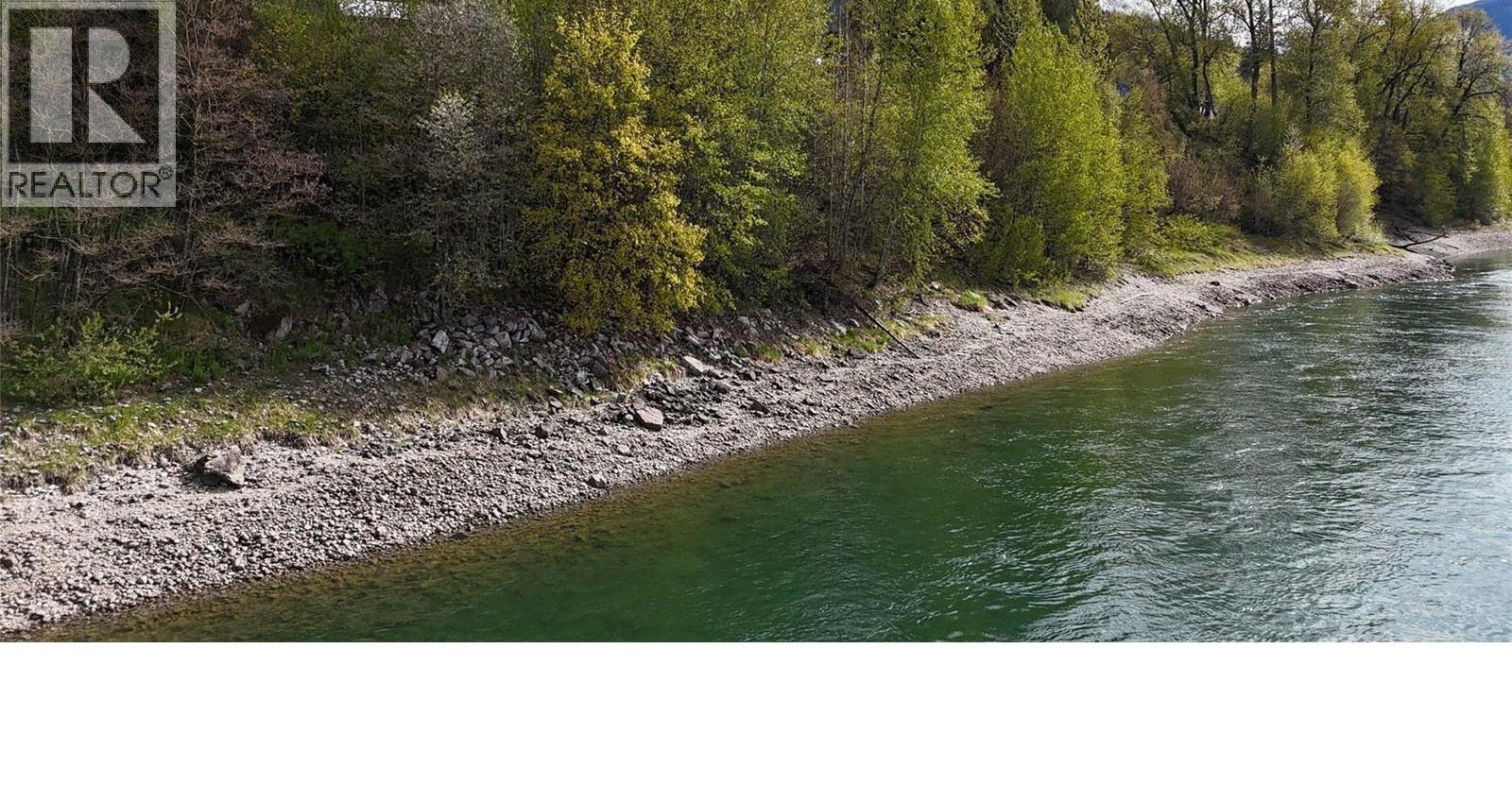 504 Needham Drive, Revelstoke, British Columbia  V0E 2S0 - Photo 2 - 10396783