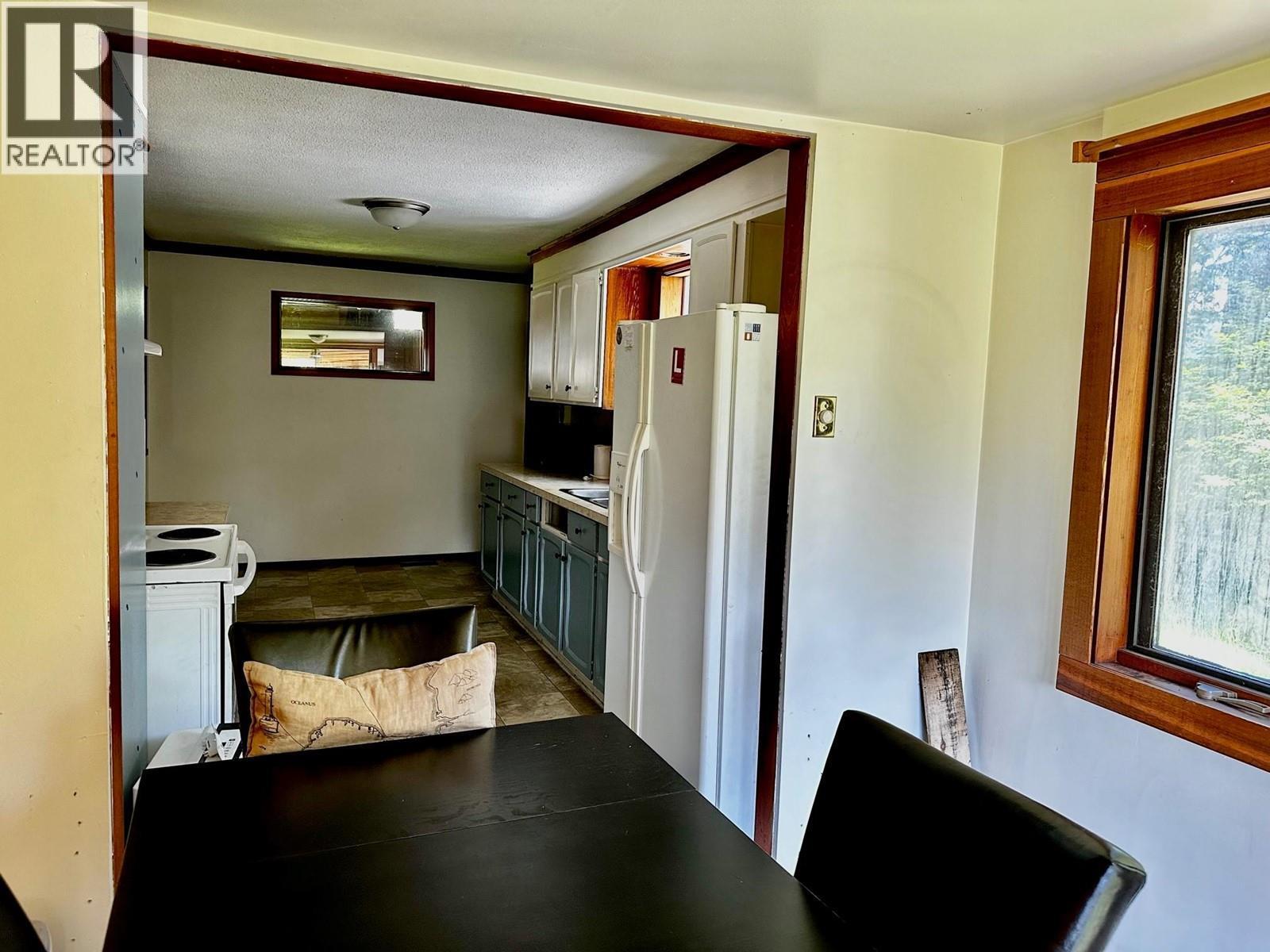 504 Needham Drive, Revelstoke, British Columbia  V0E 2S0 - Photo 5 - 10396783