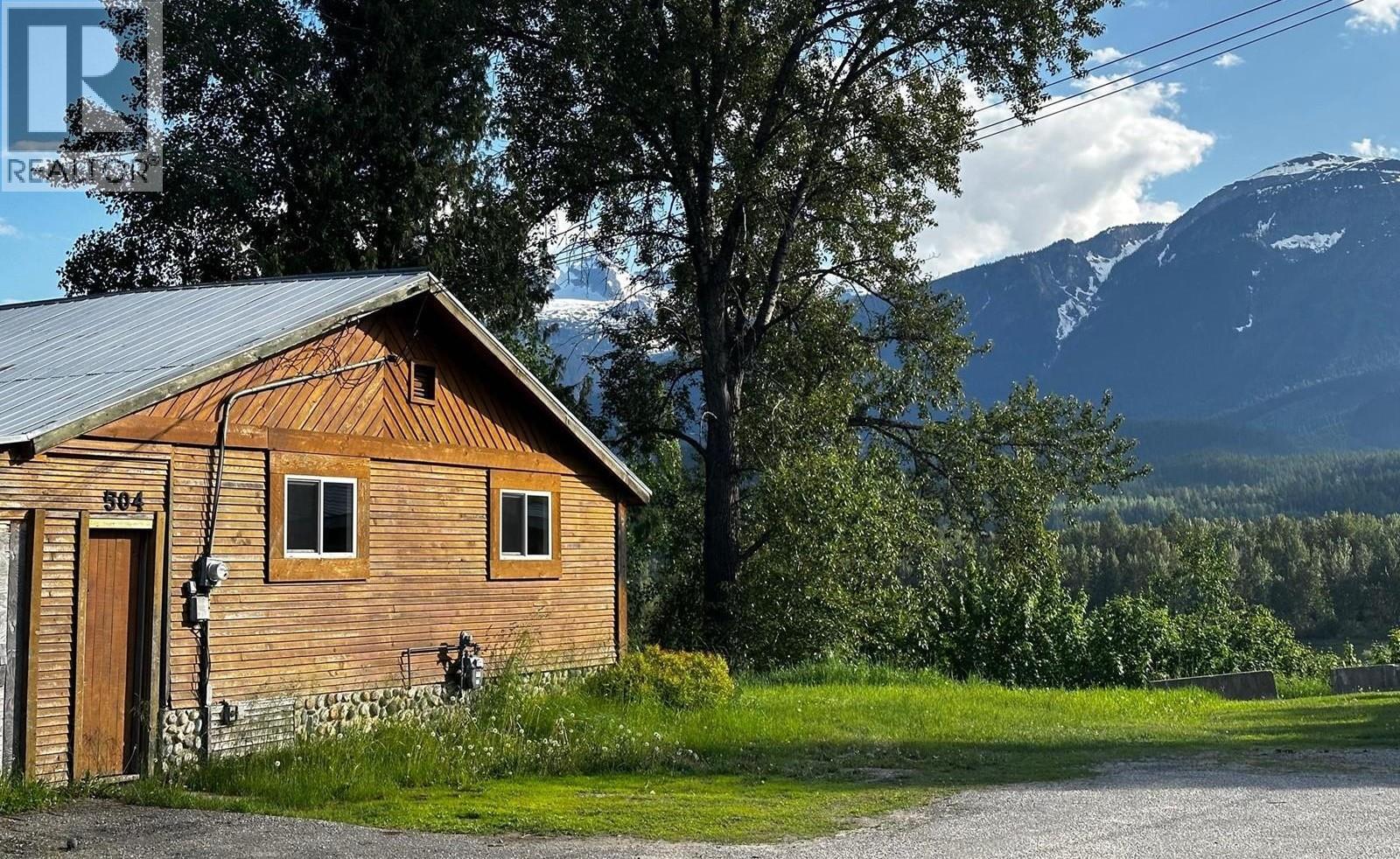 504 Needham Drive, Revelstoke, British Columbia  V0E 2S0 - Photo 7 - 10396783