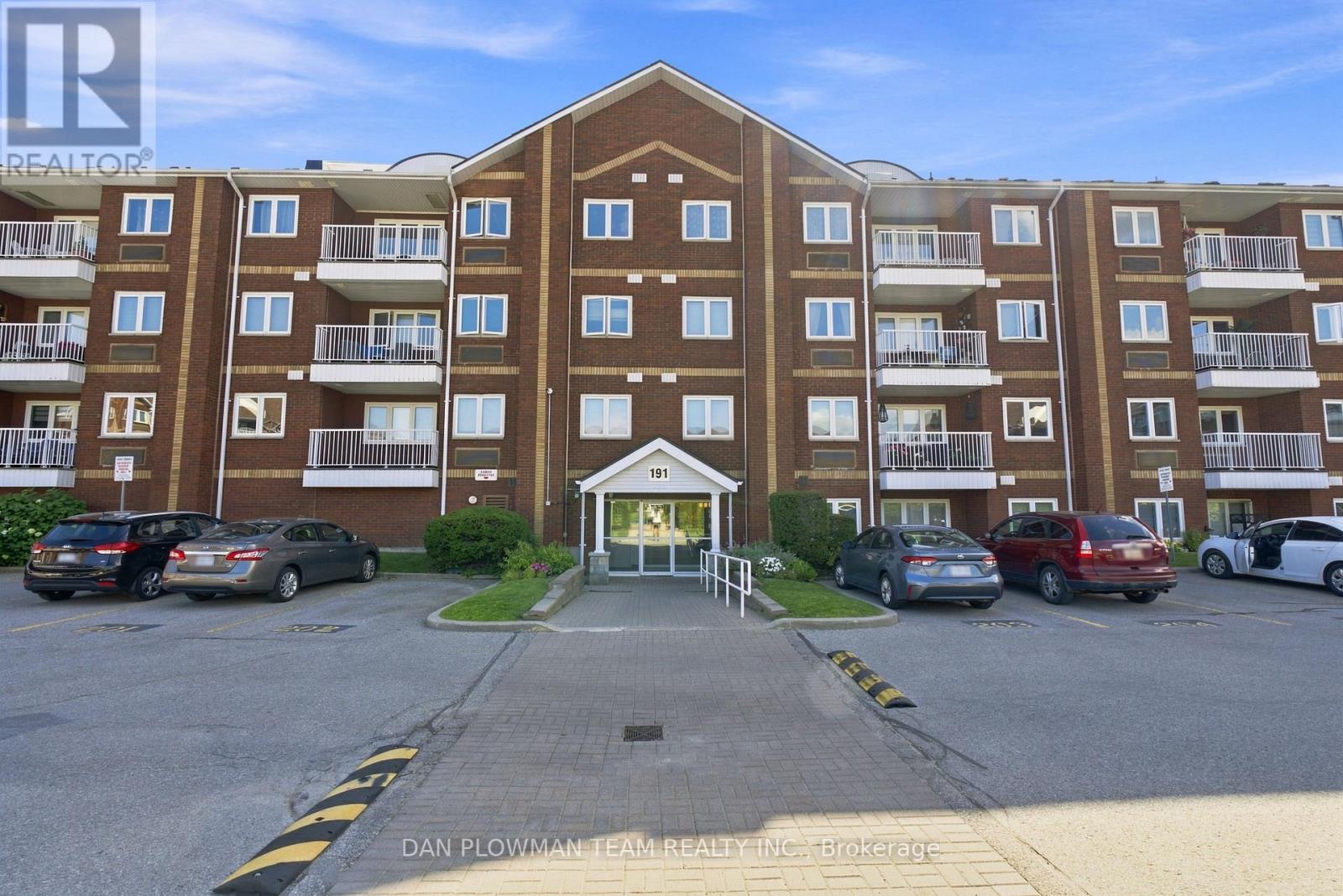 410 - 191 Lake Driveway Drive W, Ajax, Ontario  L1S 7H9 - Photo 2 - E13636144