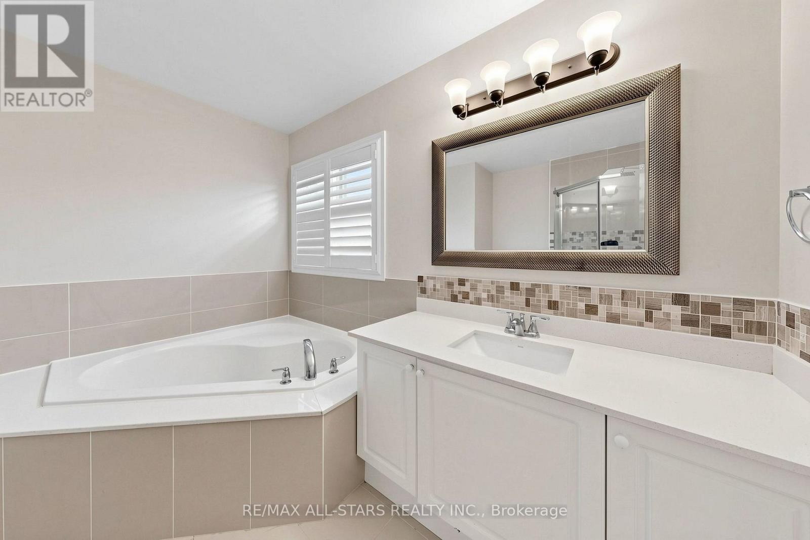 13 Boulderbrook Drive, Toronto, Ontario  M1X 2B9 - Photo 18 - E13636192