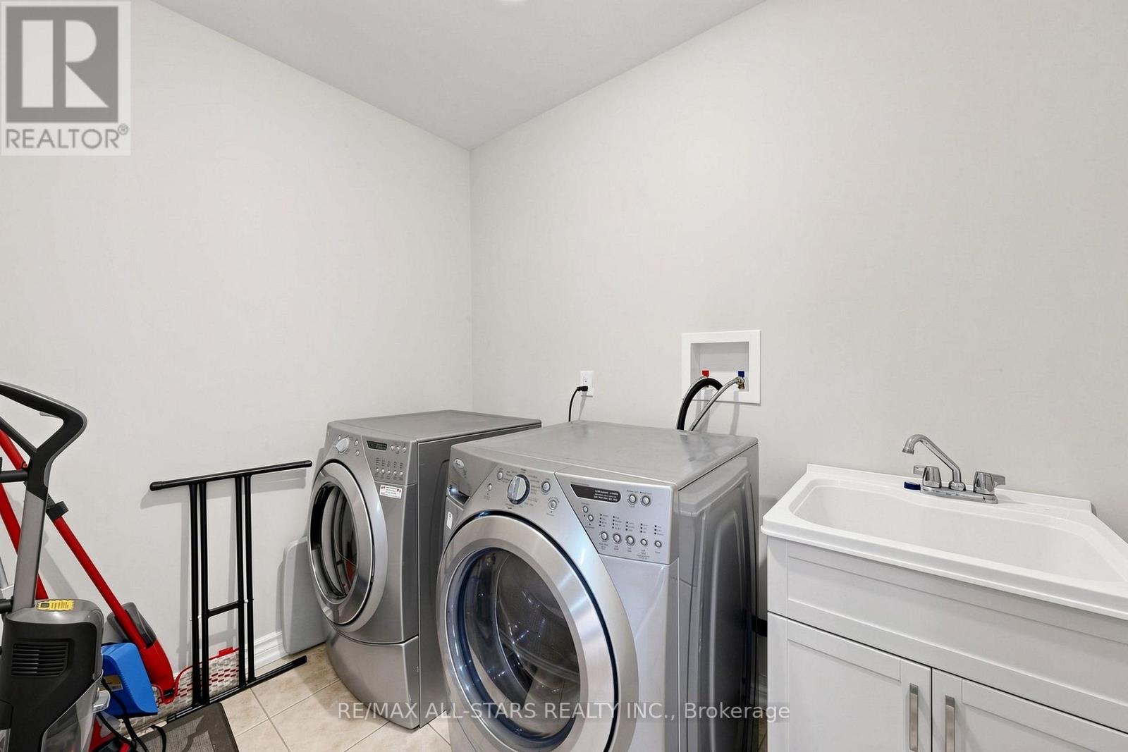 13 Boulderbrook Drive, Toronto, Ontario  M1X 2B9 - Photo 27 - E13636192