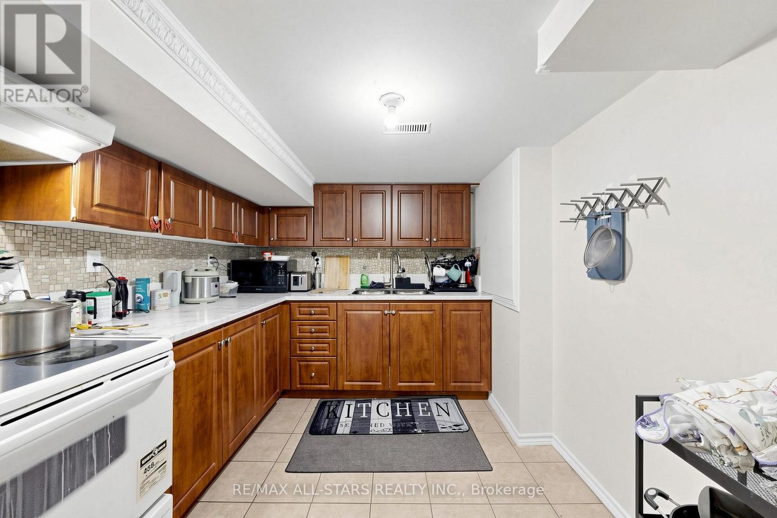13 Boulderbrook Drive, Toronto, Ontario  M1X 2B9 - Photo 29 - E13636192