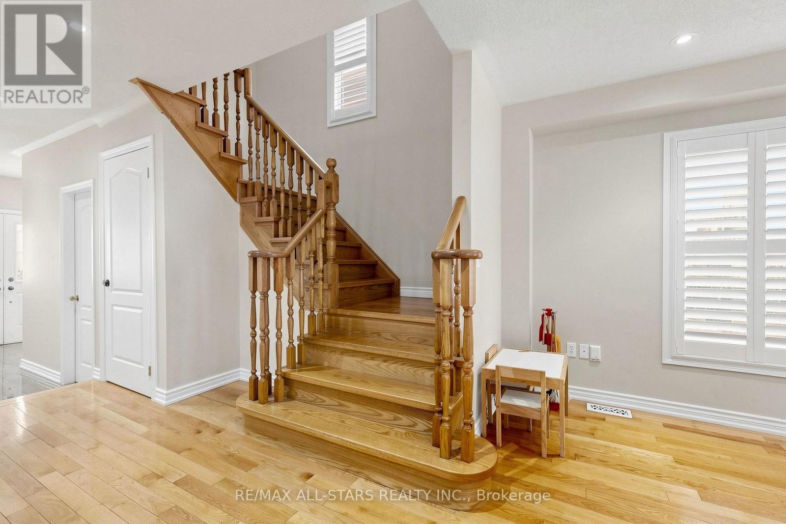 13 Boulderbrook Drive, Toronto, Ontario  M1X 2B9 - Photo 5 - E13636192