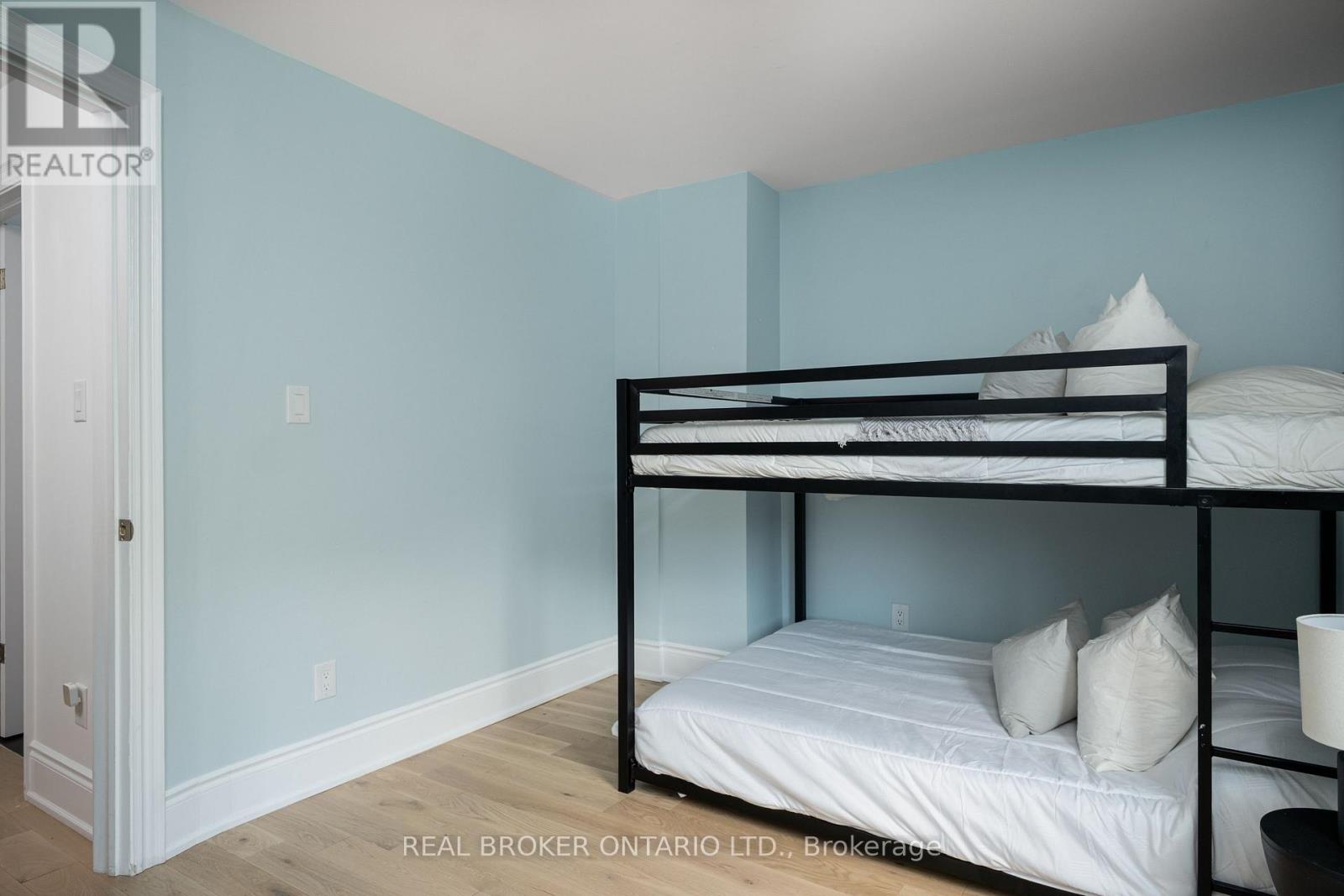 37 Gledhill Avenue, Toronto, Ontario  M4C 5K7 - Photo 27 - E13636222