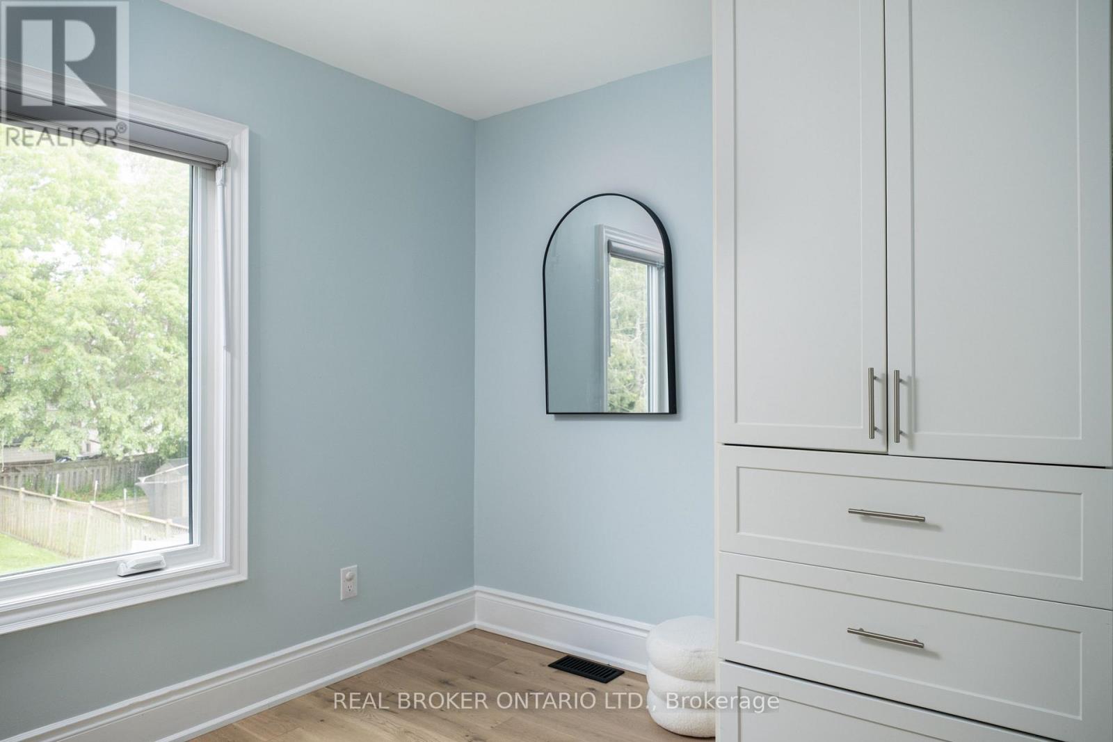37 Gledhill Avenue, Toronto, Ontario  M4C 5K7 - Photo 28 - E13636222