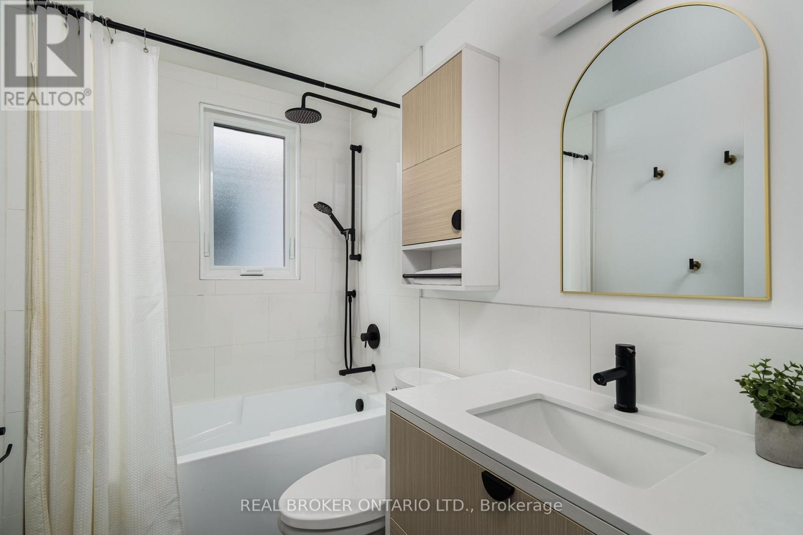 37 Gledhill Avenue, Toronto, Ontario  M4C 5K7 - Photo 29 - E13636222