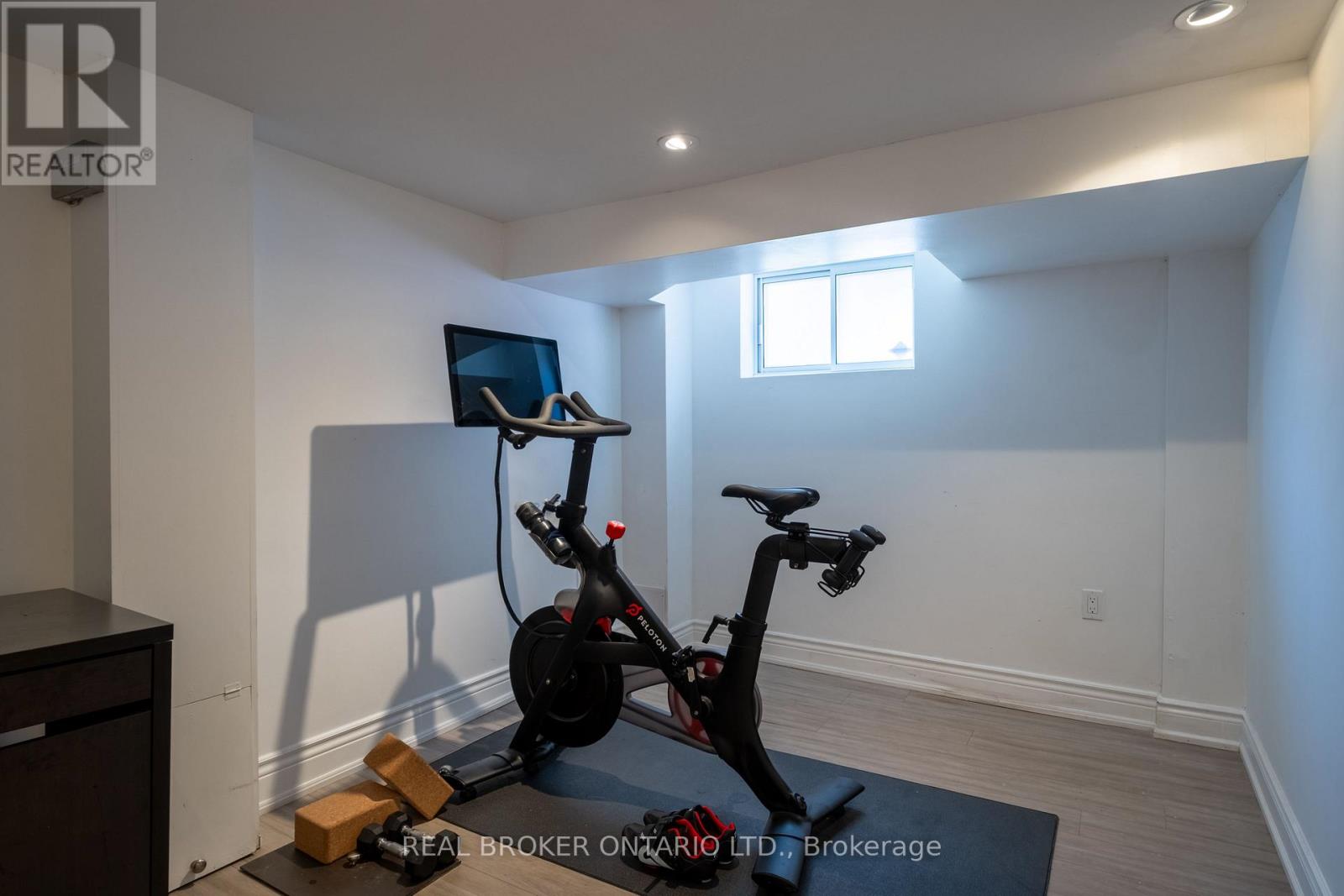 37 Gledhill Avenue, Toronto, Ontario  M4C 5K7 - Photo 39 - E13636222