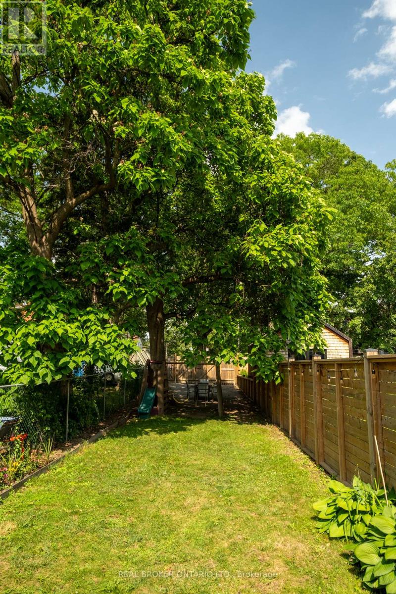 37 Gledhill Avenue, Toronto, Ontario  M4C 5K7 - Photo 43 - E13636222
