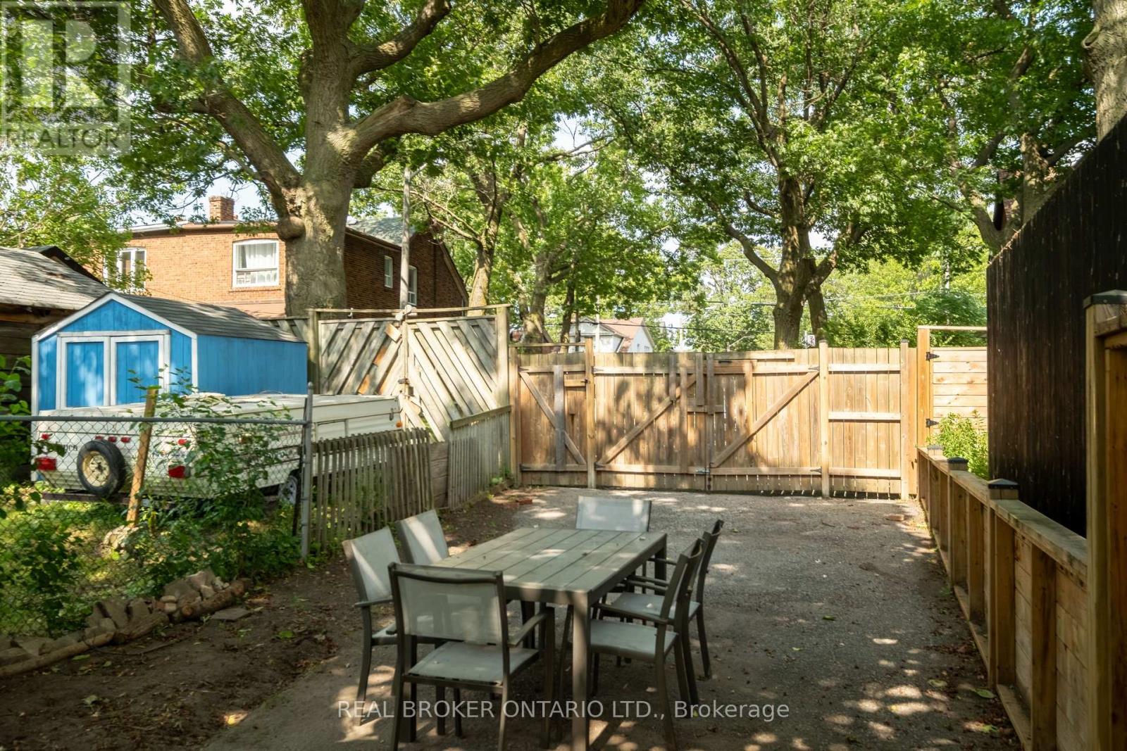 37 Gledhill Avenue, Toronto, Ontario  M4C 5K7 - Photo 44 - E13636222