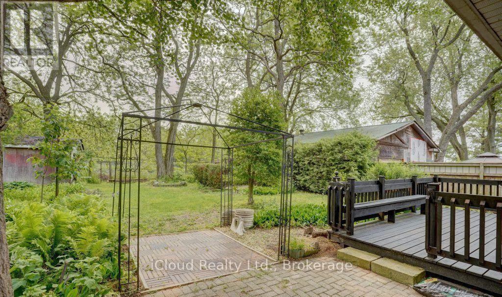 325 Dyson Road, Pickering, Ontario  L1W 2N1 - Photo 22 - E13636240