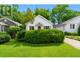 138 GRADWELL DRIVE, Toronto, Ontario