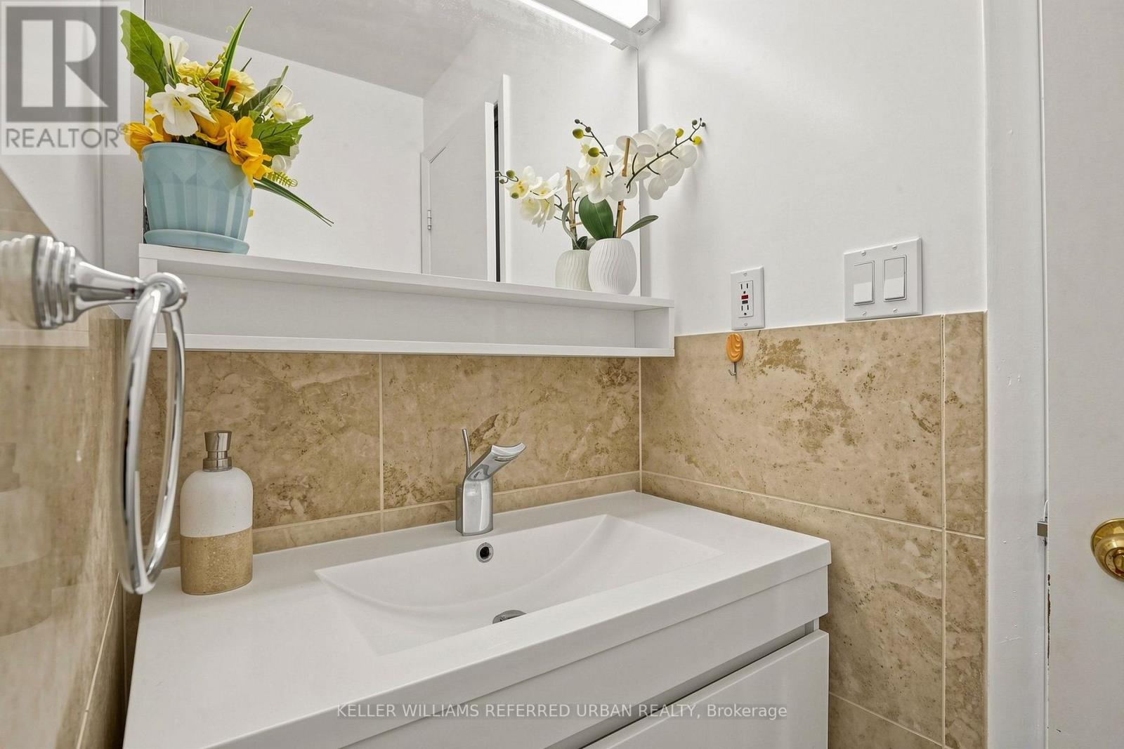 1985 Queen Street E, Toronto, Ontario  M4L 1J1 - Photo 41 - E13636296