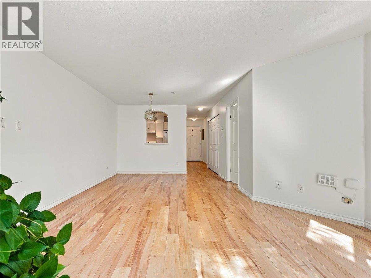 207 3638 Rae Avenue, Vancouver, British Columbia  V5R 2P5 - Photo 5 - R3151863