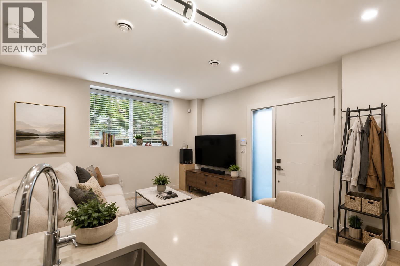 2705 Waverley Avenue, Vancouver, British Columbia  V5S 1E9 - Photo 15 - R3152248