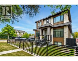2705 WAVERLEY AVENUE, Vancouver, British Columbia