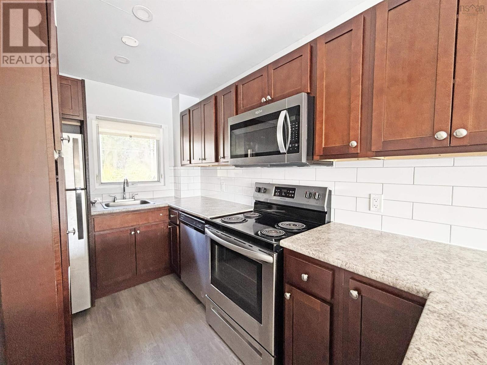 479 Shore Drive Drive, Bedford, Nova Scotia B4A 2E9 - Photo 11 - 202618754