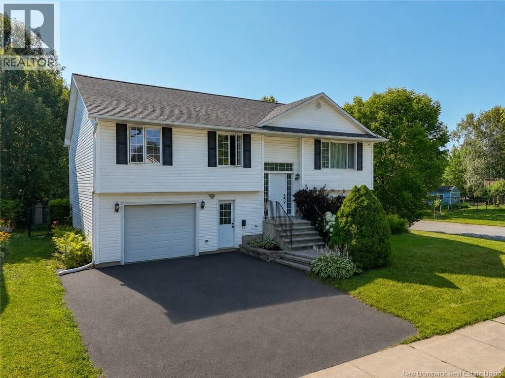 86 Rebecca Drive, Fredericton, New Brunswick  E3B 9N4 - Photo 1 - NB144861