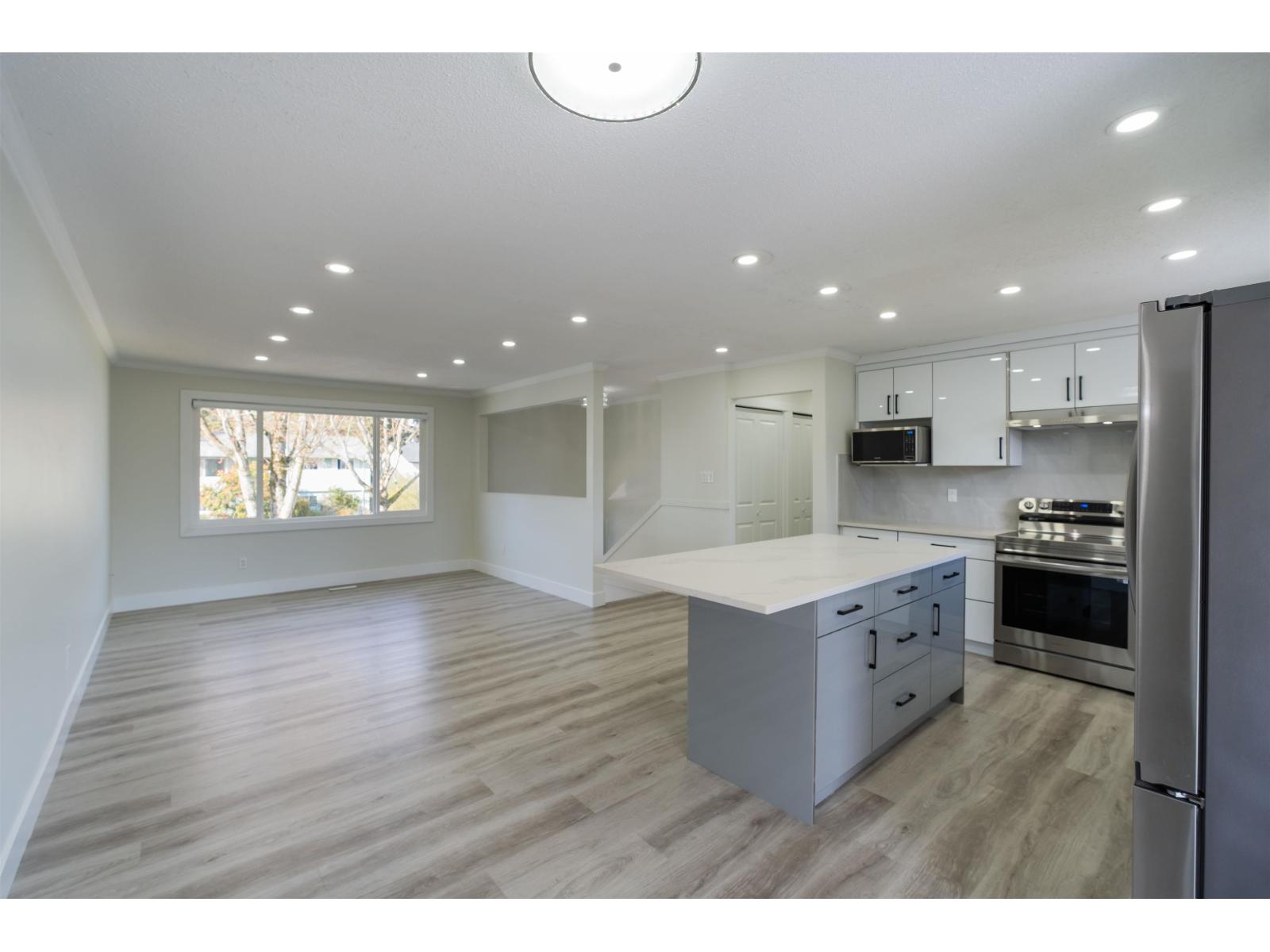 17396 62a Avenue, Surrey, British Columbia V3S 5J1 - Photo 4 - R3151491