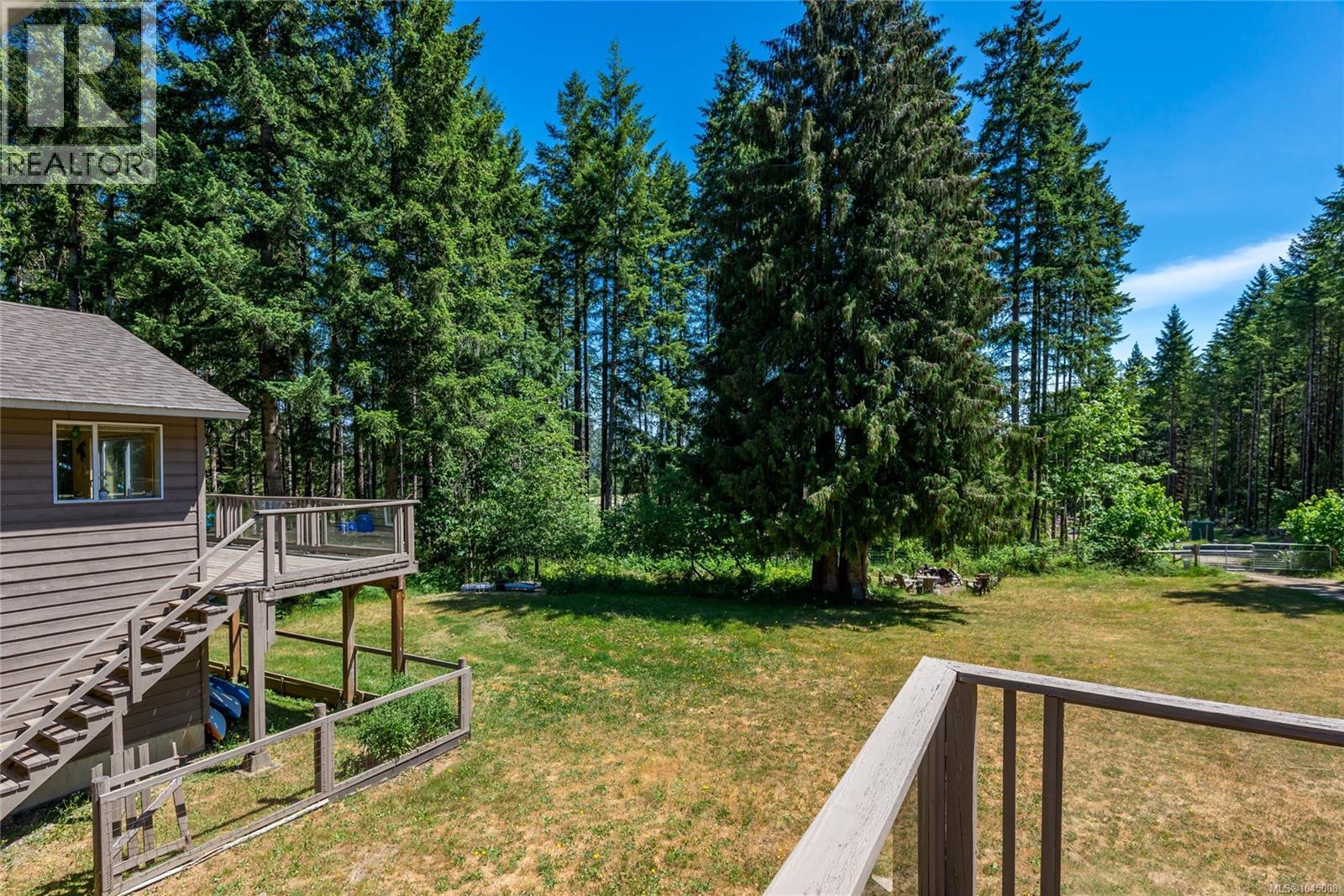 8598 Island Hwy N, Black Creek, British Columbia  V9N 1H3 - Photo 26 - 1045008