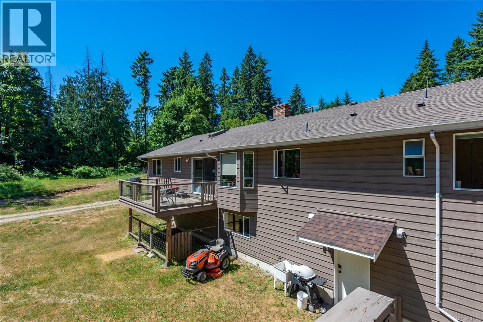 8598 Island Hwy N, Black Creek, British Columbia  V9N 1H3 - Photo 34 - 1045008