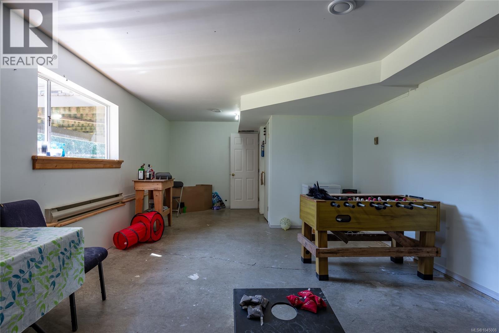 8598 Island Hwy N, Black Creek, British Columbia  V9N 1H3 - Photo 37 - 1045008