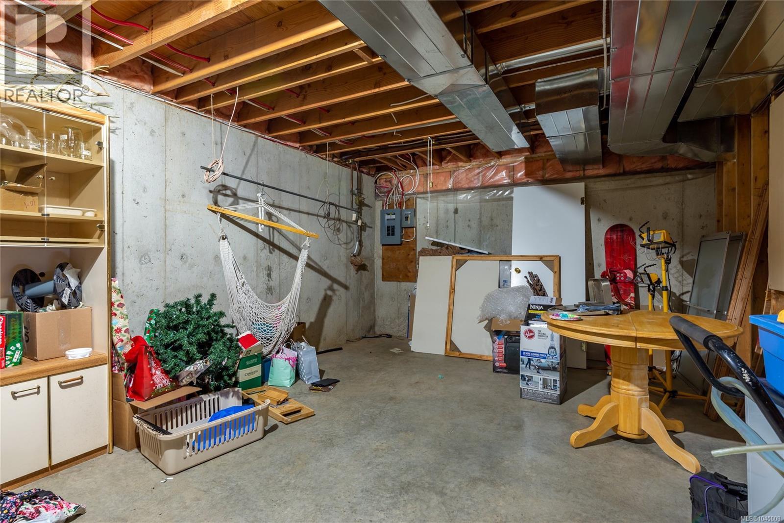 8598 Island Hwy N, Black Creek, British Columbia  V9N 1H3 - Photo 38 - 1045008