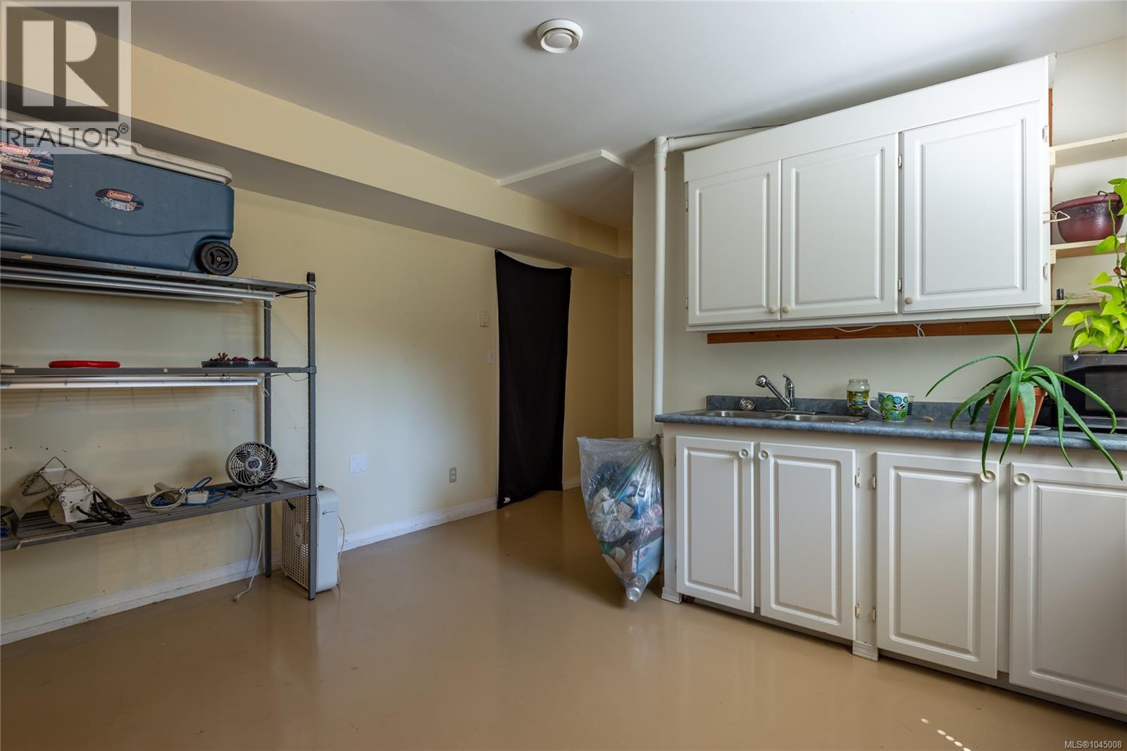 8598 Island Hwy N, Black Creek, British Columbia  V9N 1H3 - Photo 41 - 1045008