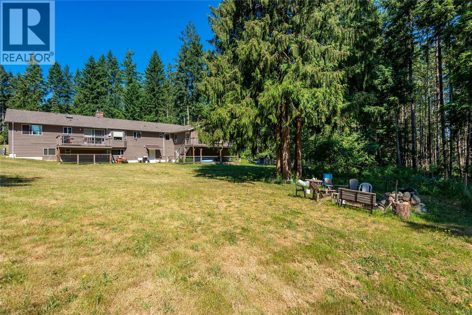 8598 Island Hwy N, Black Creek, British Columbia  V9N 1H3 - Photo 67 - 1045008