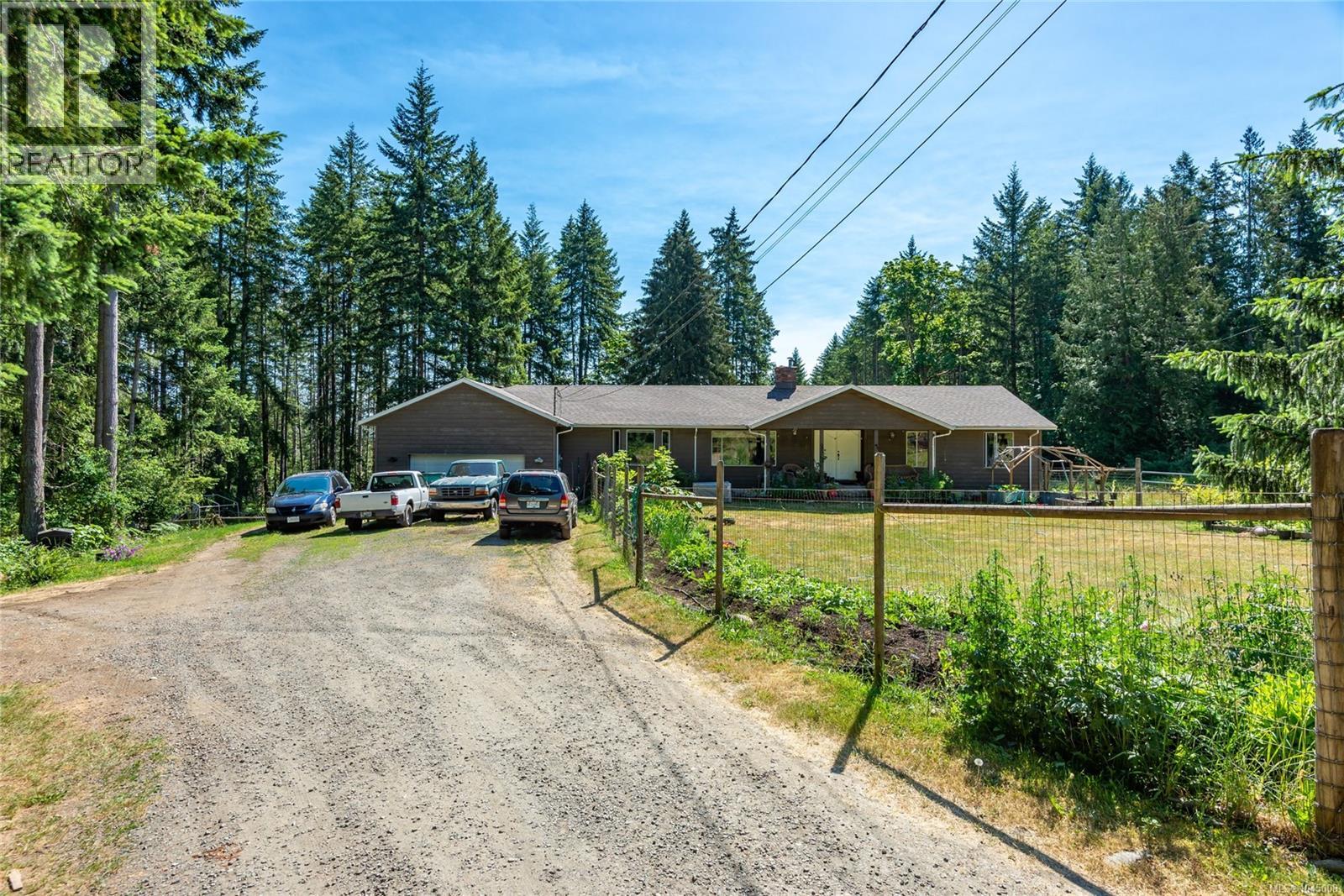 8598 Island Hwy N, Black Creek, British Columbia  V9N 1H3 - Photo 71 - 1045008