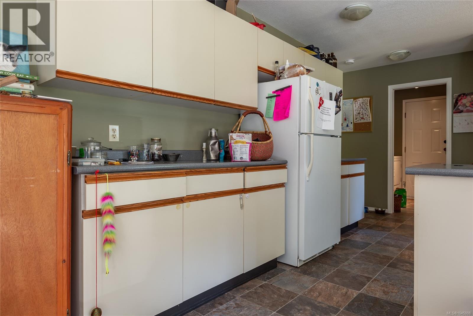8598 Island Hwy N, Black Creek, British Columbia  V9N 1H3 - Photo 9 - 1045008