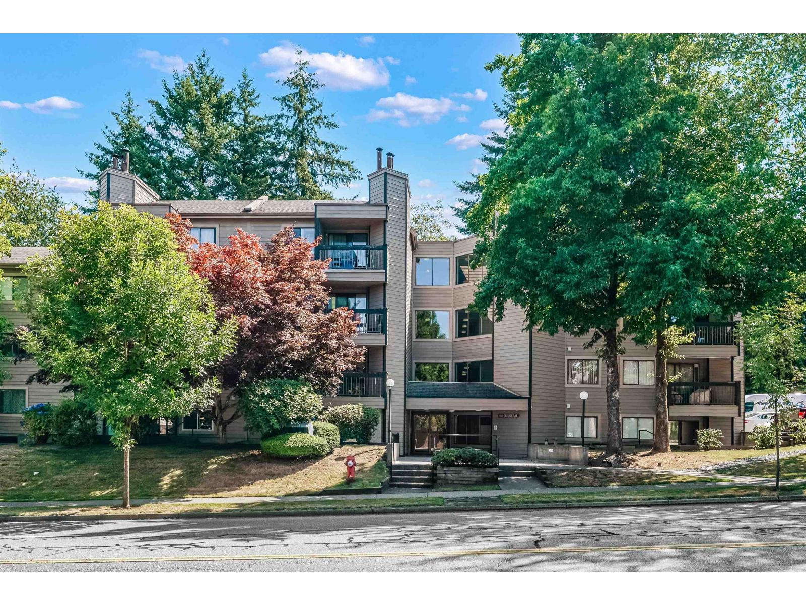 201 10560 154 STREET, Surrey, British Columbia