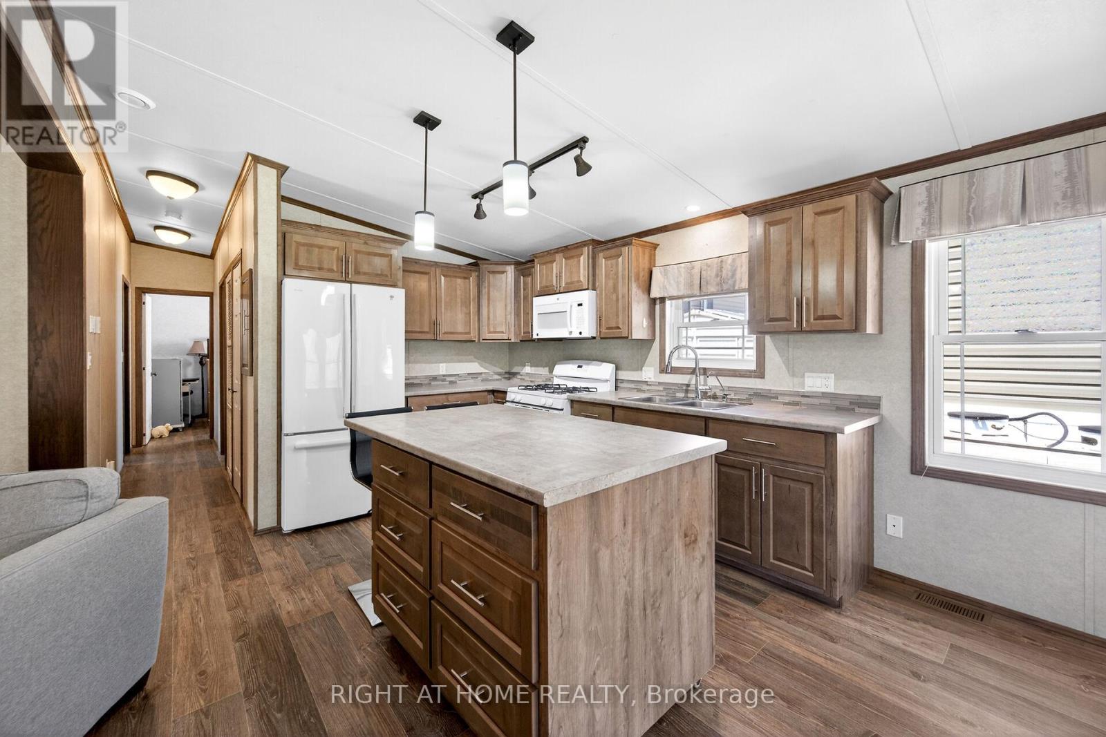 5 Beech Street - 4449 Milburough Line, Burlington, Ontario  L7P 0C5 - Photo 12 - W13636166