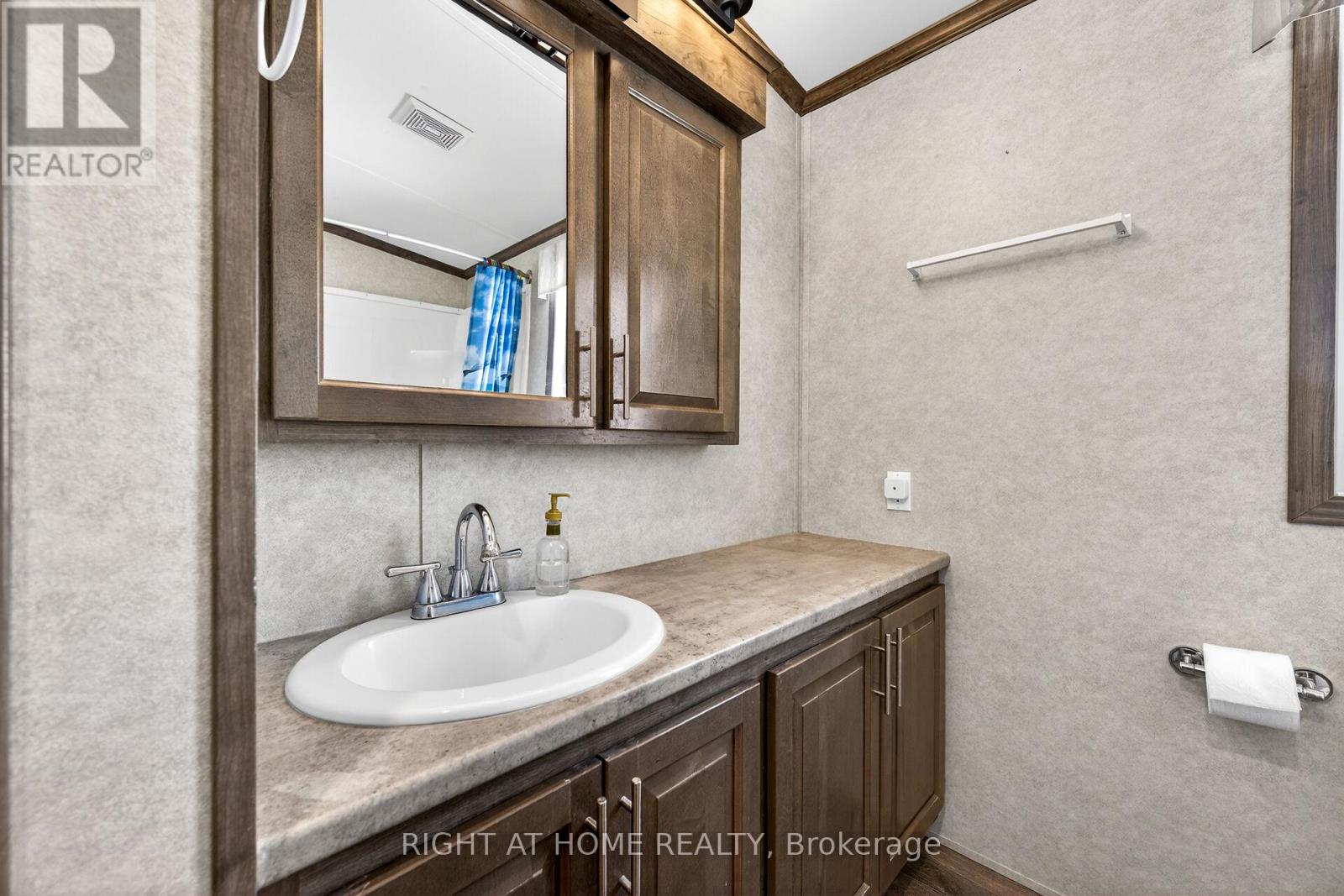 5 Beech Street - 4449 Milburough Line, Burlington, Ontario  L7P 0C5 - Photo 24 - W13636166