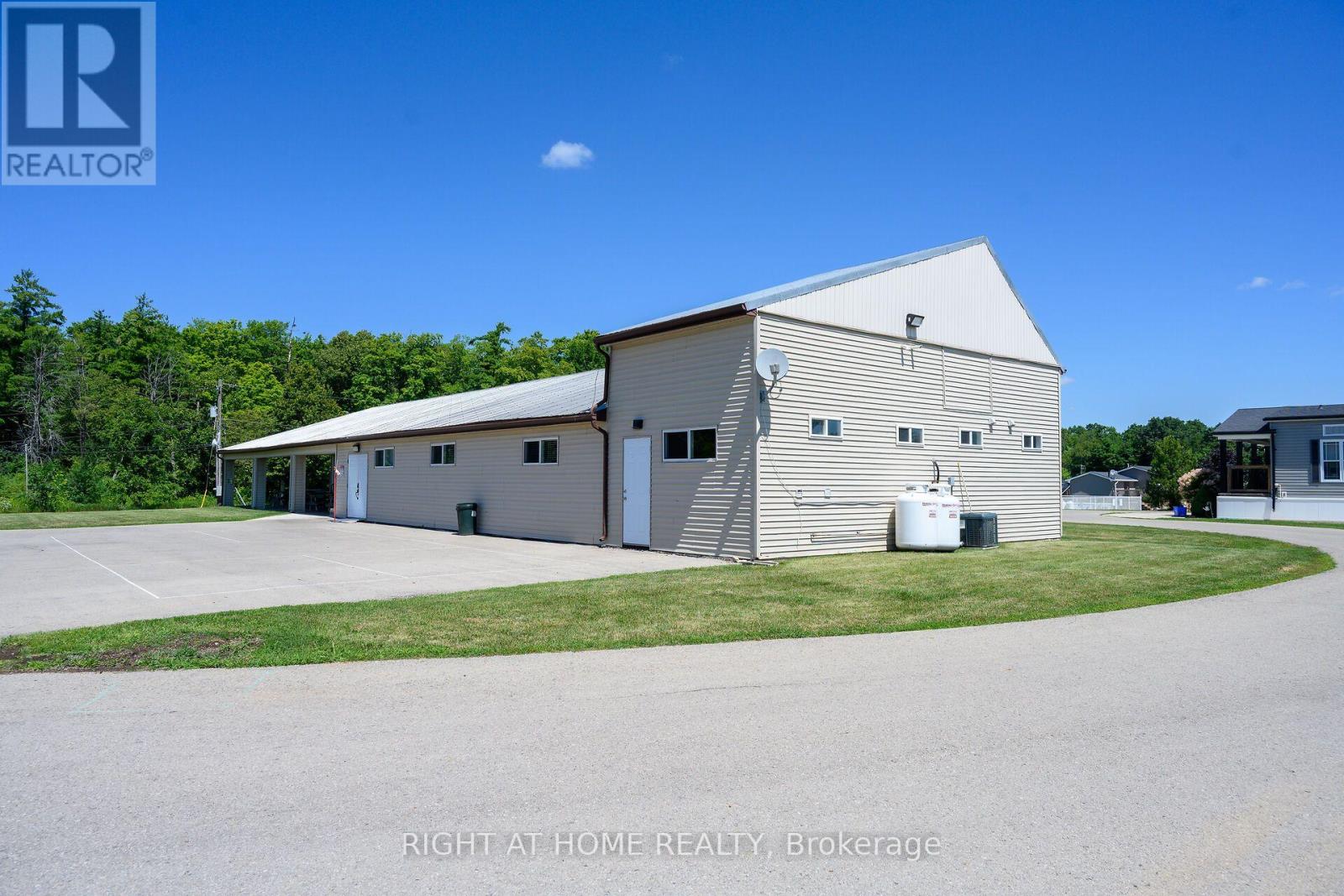 5 Beech Street - 4449 Milburough Line, Burlington, Ontario  L7P 0C5 - Photo 47 - W13636166