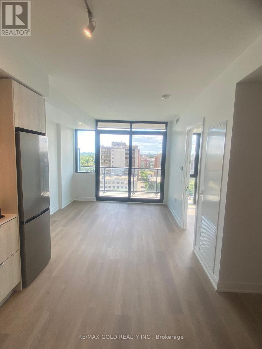 1011 - 3009 Novar Road, Mississauga, Ontario  L5B 1H7 - Photo 2 - W13636210