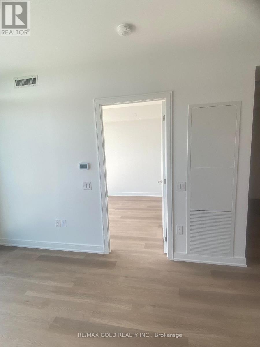 1011 - 3009 Novar Road, Mississauga, Ontario  L5B 1H7 - Photo 5 - W13636210