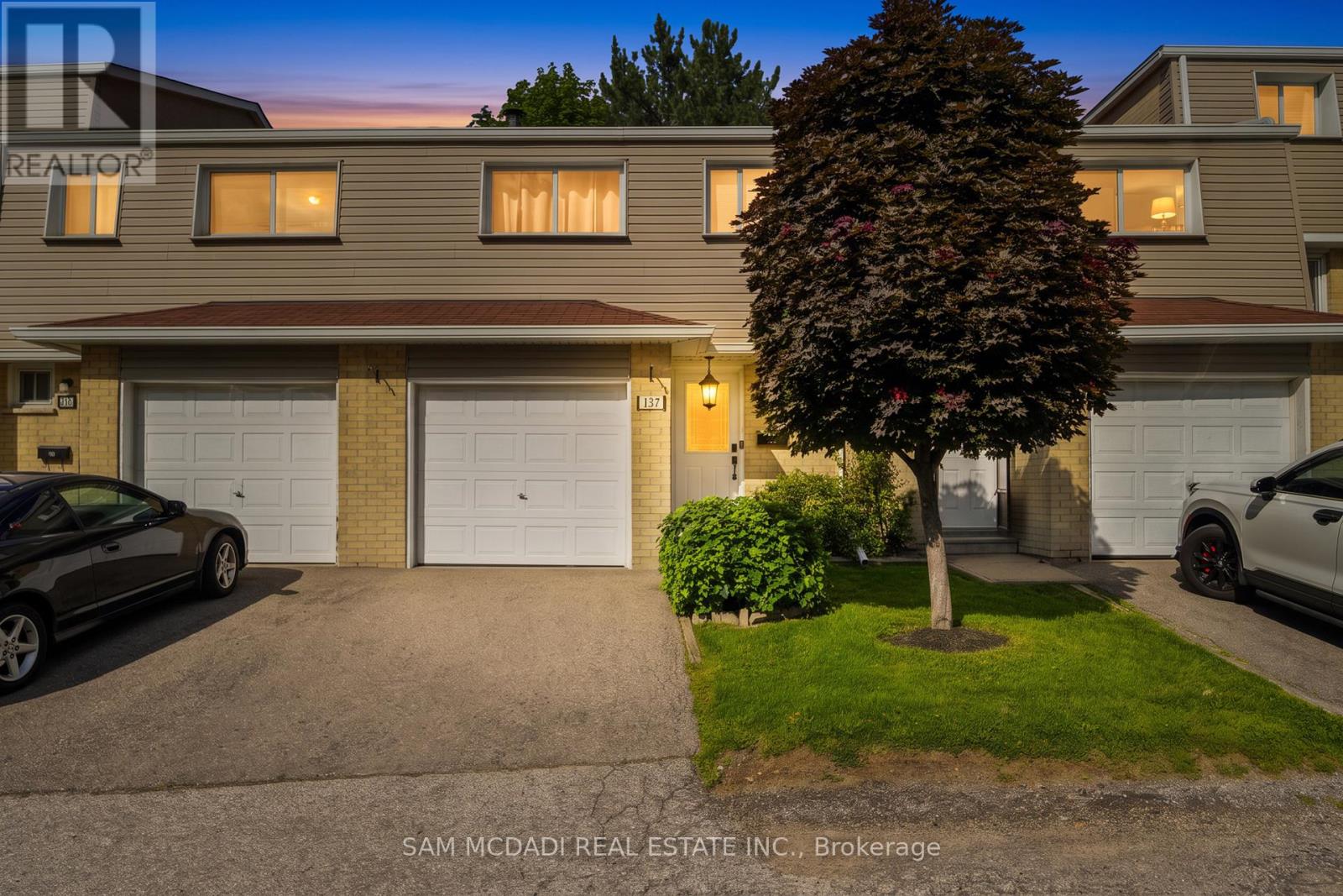 157 - 400 MISSISSAUGA VALLEY BOULEVARD, Mississauga, Ontario